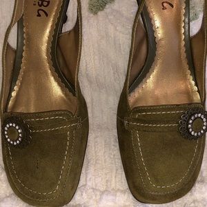 BCBG Olive green  suede sling back pump.